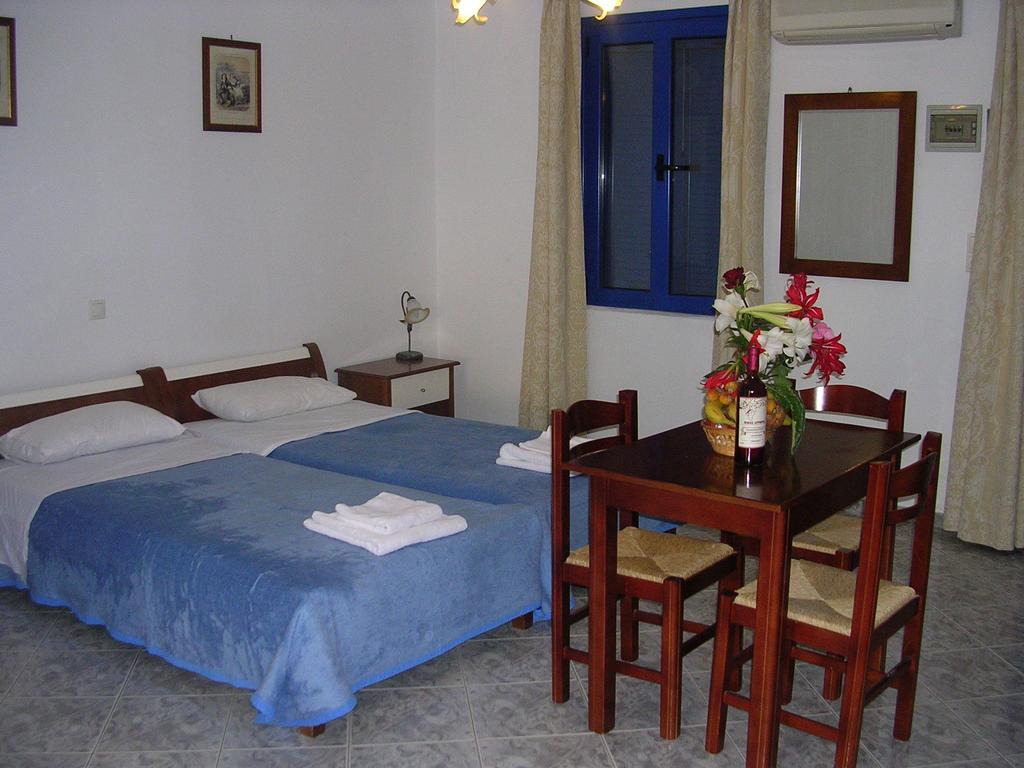 אגיה פוטיה Stefanos Apartments מראה חיצוני תמונה