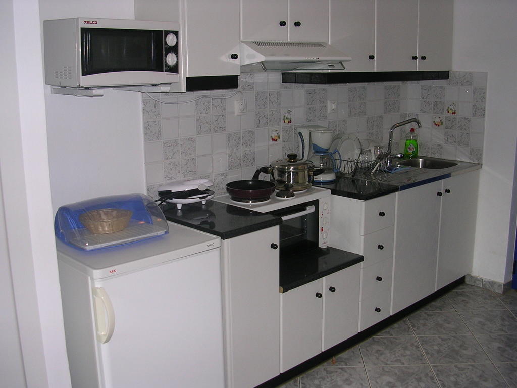 אגיה פוטיה Stefanos Apartments חדר תמונה