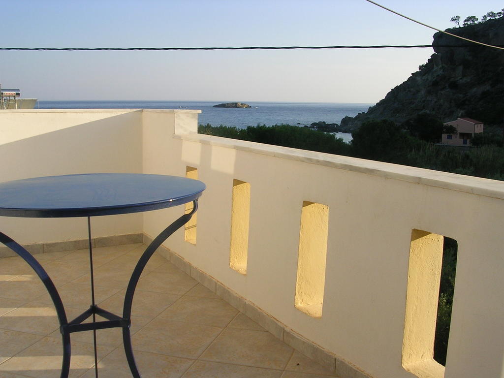 אגיה פוטיה Stefanos Apartments מראה חיצוני תמונה
