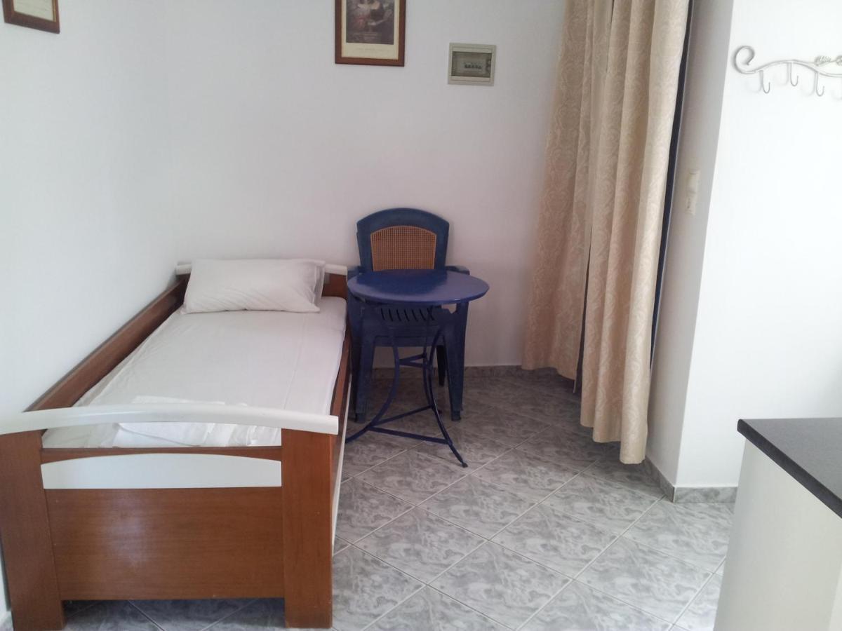 אגיה פוטיה Stefanos Apartments חדר תמונה